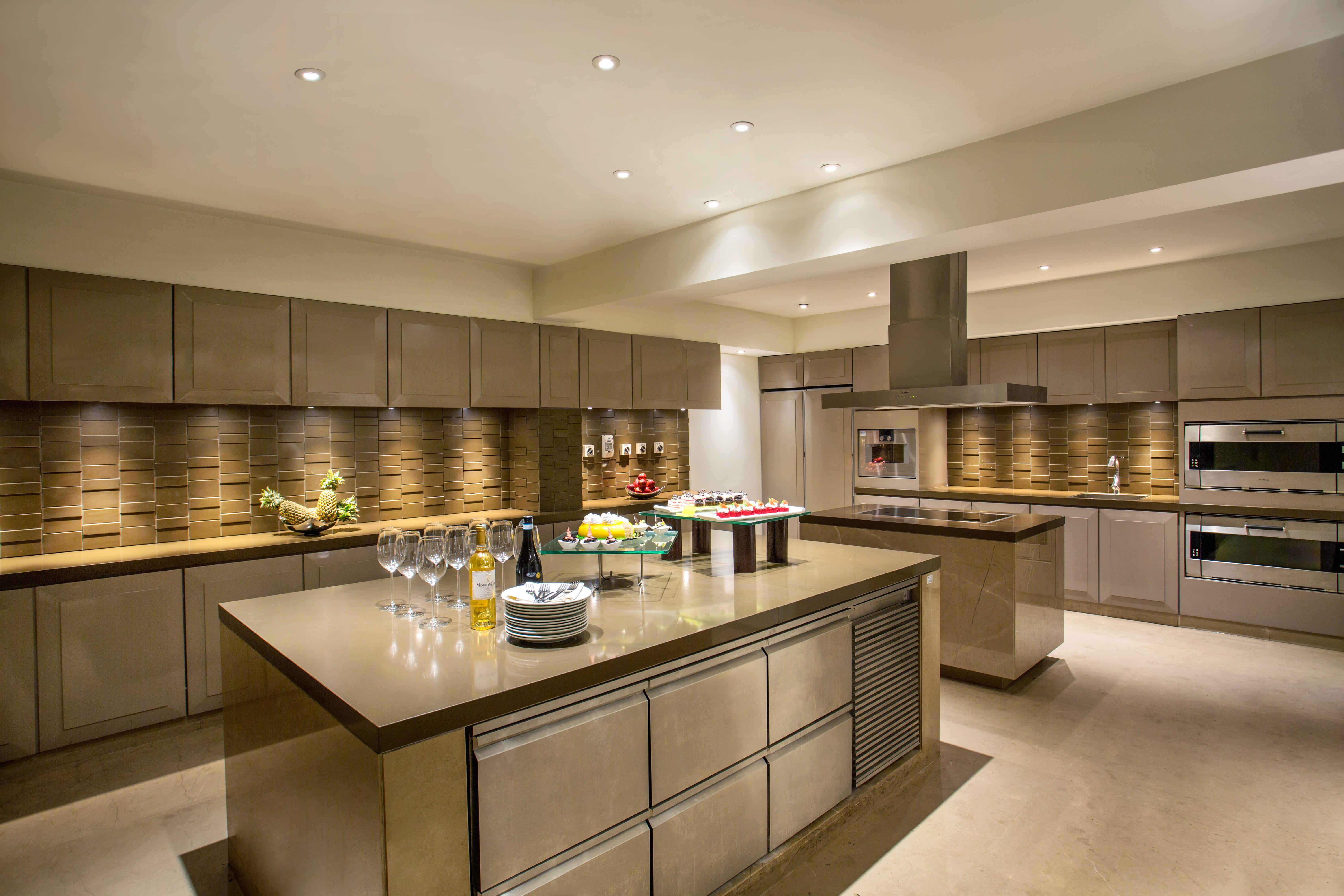 Crowne Plaza Chennai Adyar Park, An Ihg Hotel Екстериор снимка A kitchen