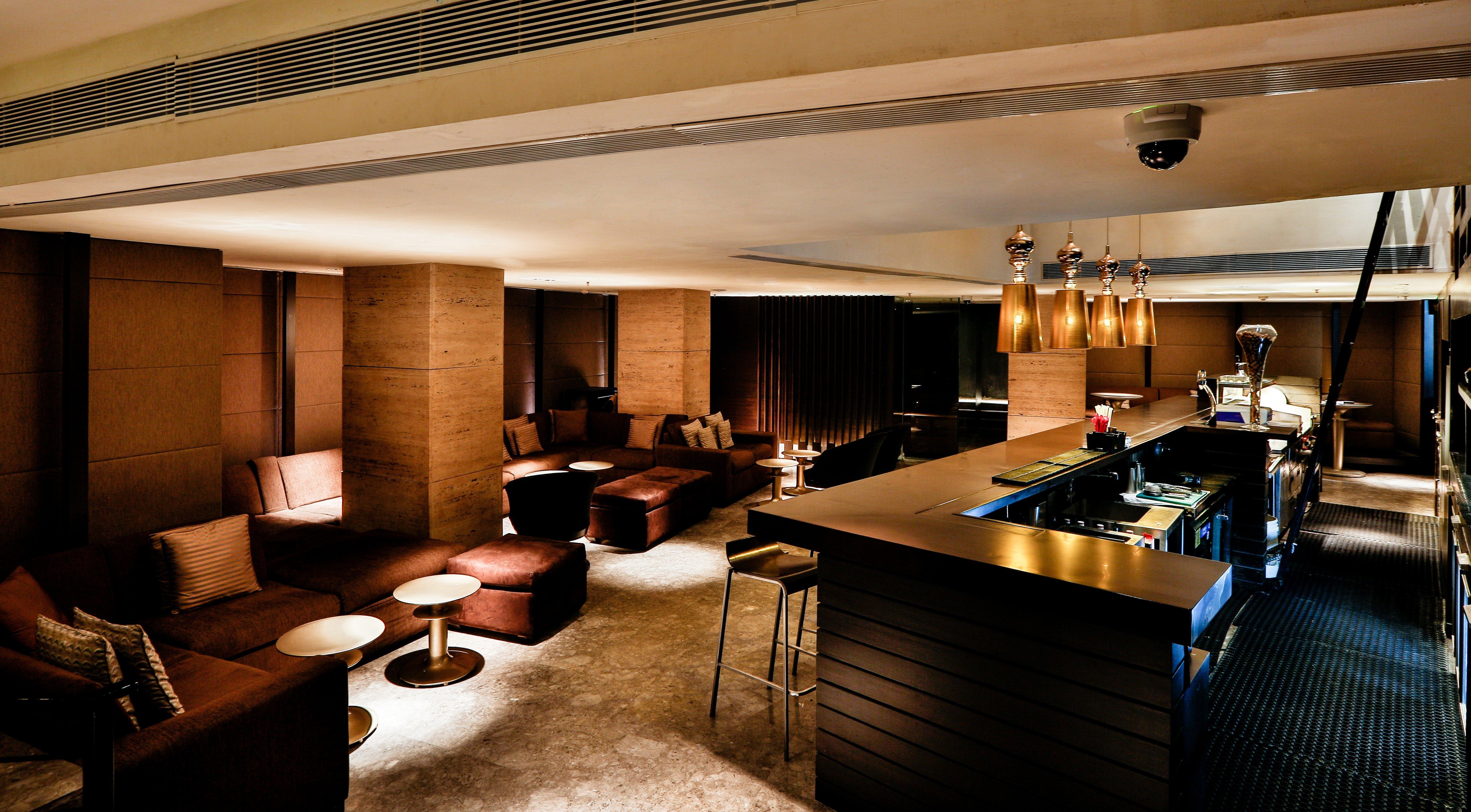 Crowne Plaza Chennai Adyar Park, An Ihg Hotel Екстериор снимка The bar at the 101 bar