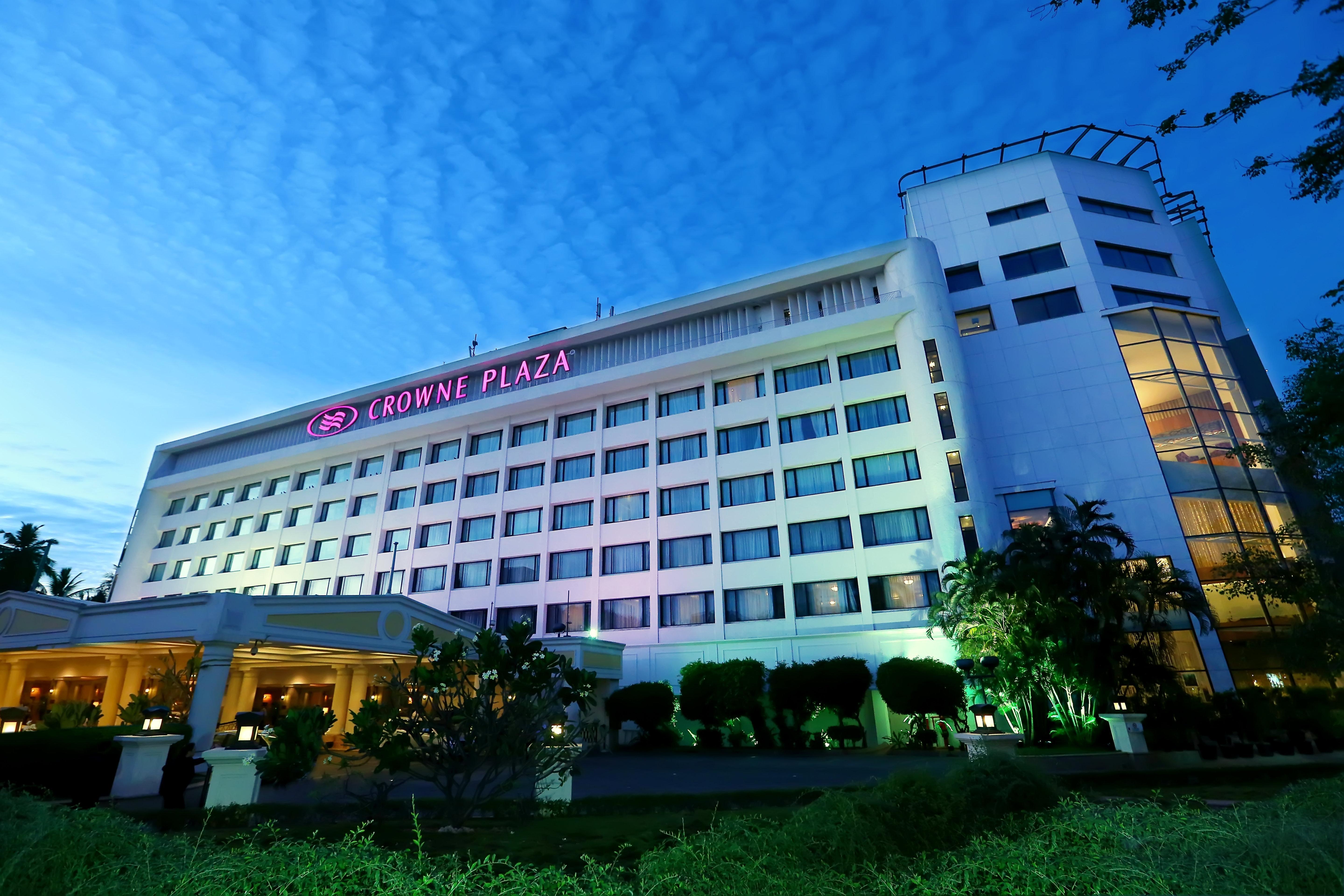 Crowne Plaza Chennai Adyar Park, An Ihg Hotel Екстериор снимка Khon Kaen Plaza Hotel
